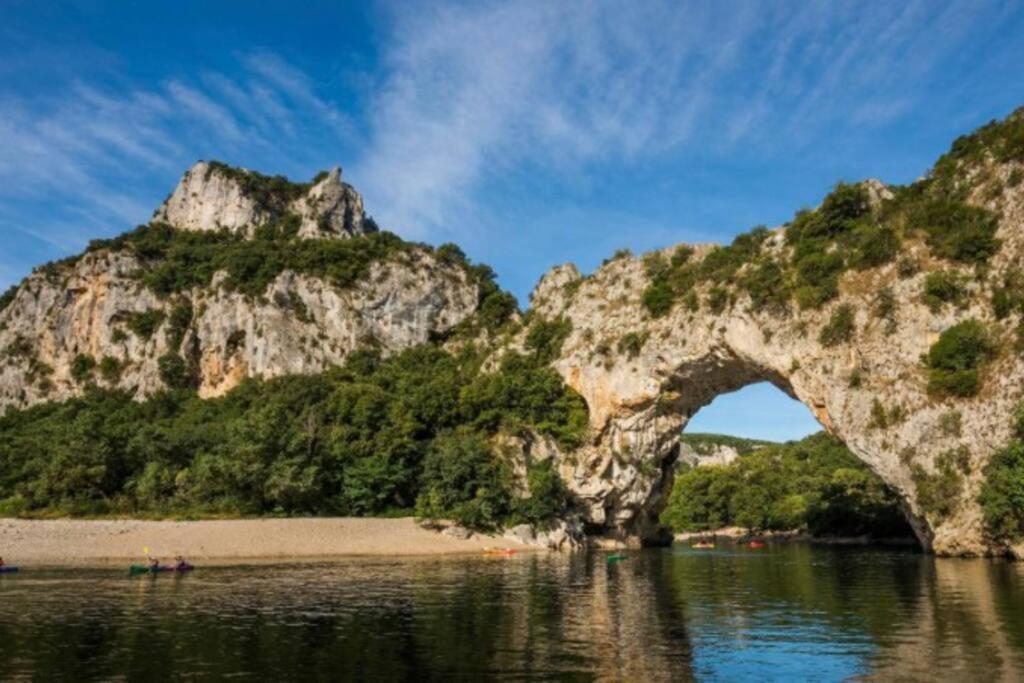 Villa La O'Liso Gorges De L'Ardeche Salavas Exterior foto